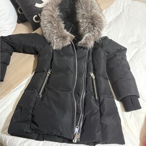 NICOLE BENISTI Elegant Black Puffer Jacket with Fur Trim